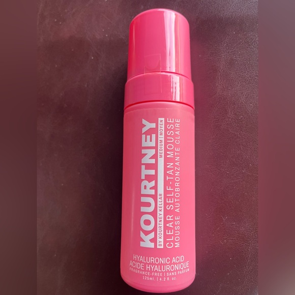 Kourtney Clear Self Tanning Mousse Medium Hyaluronic Acid Streak-Free Glow NWT - Picture 1 of 2